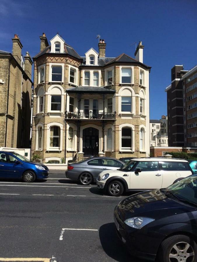 Seaview Mansion Apartment - Central Hove With Parking Exterior photo